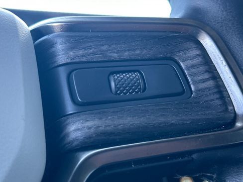 Used 2023 Rivian R1S Adventure AWD/4WD image 31