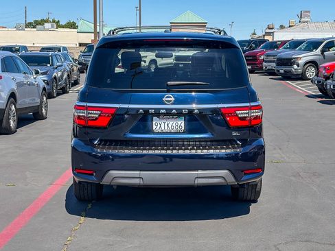 Used 2022 Nissan Armada SL w/ Captain's Chairs Package AWD/4WD image 3
