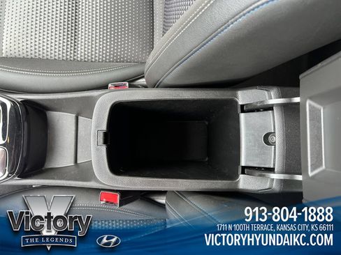 Used 2025 Chevrolet Trax LT FWD image 26