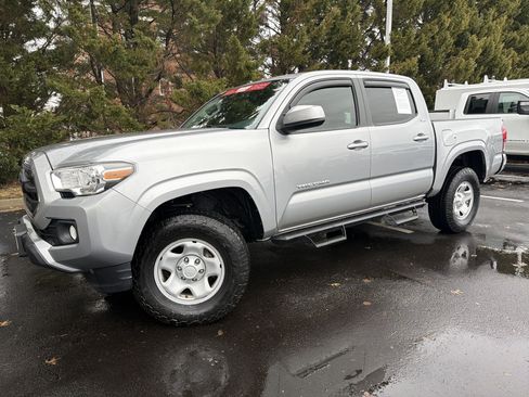 Used 2019 Toyota Tacoma SR5 image 5