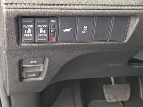 Used 2025 Honda Odyssey Sport-L image 14