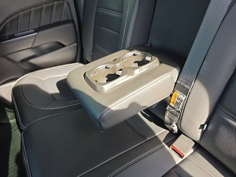 Used 2022 GMC Canyon Denali image 11