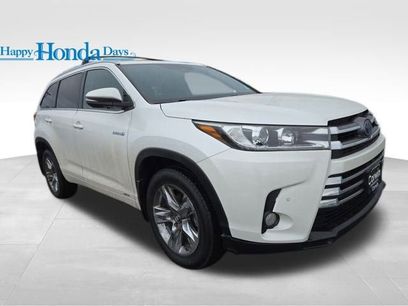 Used 2017 Toyota Highlander Limited Platinum