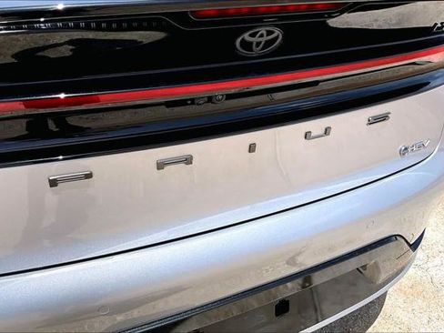 Certified 2025 Toyota Prius Limited w/ Limited Premium Package FWD image 31