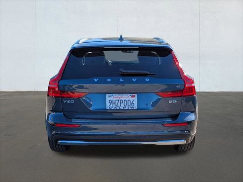 Used 2024 Volvo V60 B5 Cross Country Plus w/ Protection Package Premier image 4