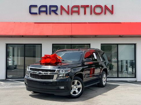 Used 2016 Chevrolet Tahoe LT w/ Luxury Package RWD image 2