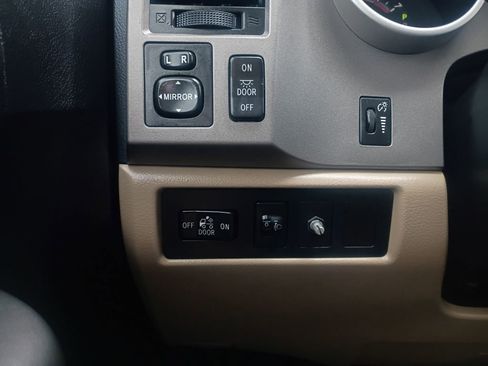 Used 2012 Toyota Tundra 2WD CrewMax w/ SR5 Pkg image 10