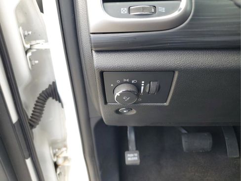 Certified 2021 Jeep Grand Cherokee Laredo X image 26