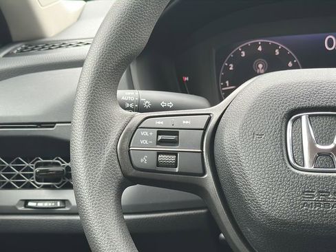 Used 2025 Honda Accord LX image 18