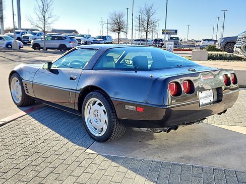 Used 1991 Chevrolet Corvette image 3