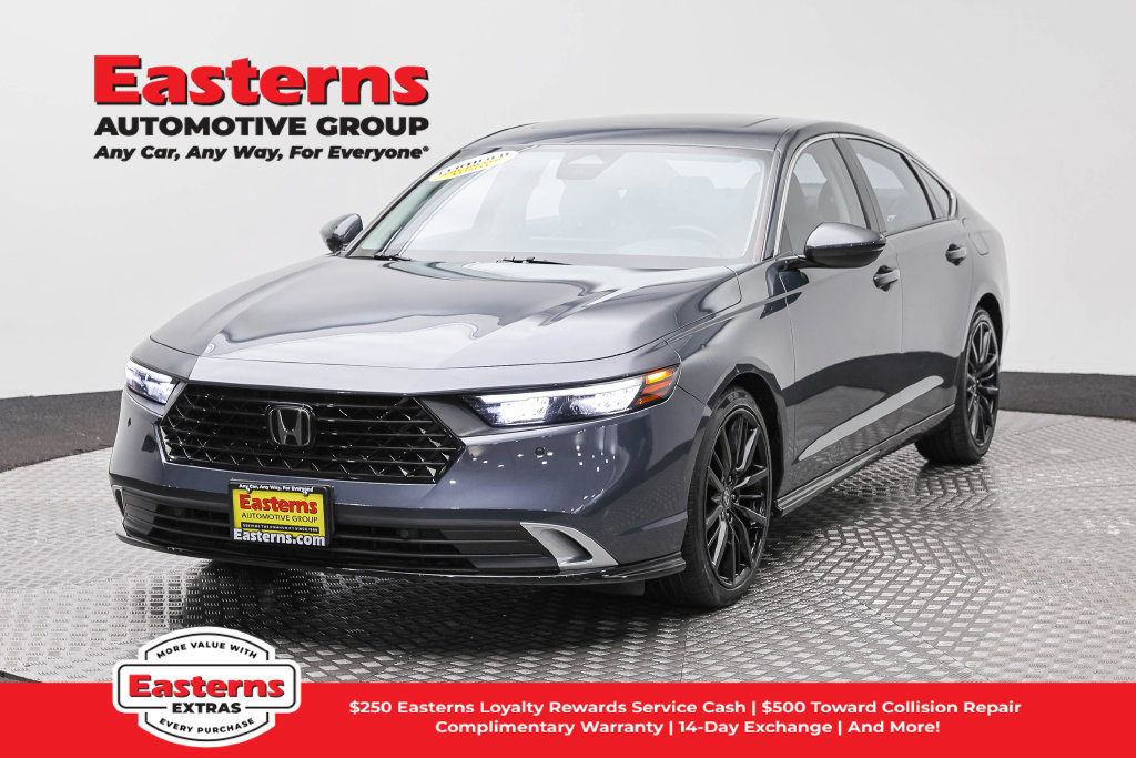 Used 2023 Honda Accord Touring image 1