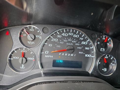Certified 2025 Chevrolet Express 2500 w/ Driver Convenience Package RWD image 19