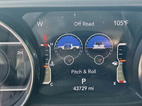 Used 2023 Jeep Gladiator Sport AWD/4WD image 16