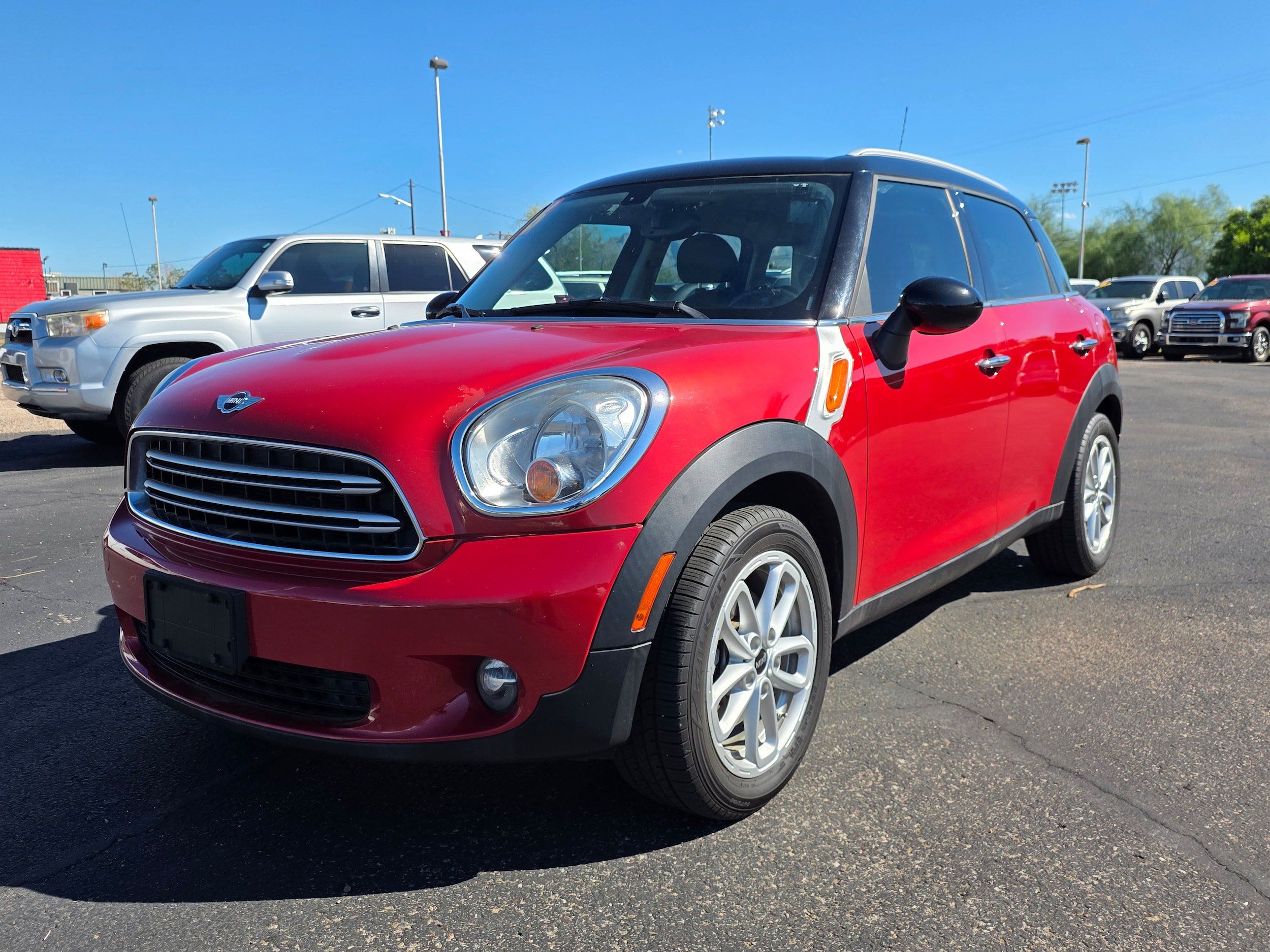 Used 2016 MINI Cooper Countryman FWD image 1