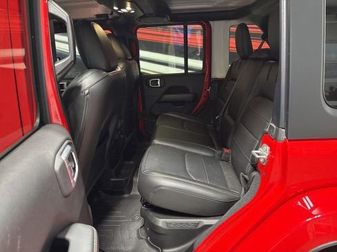 Used 2022 Jeep Wrangler Unlimited Sahara image 16