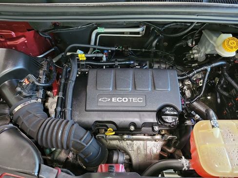 Used 2018 Chevrolet Trax LT w/ LT Convenience Package image 46