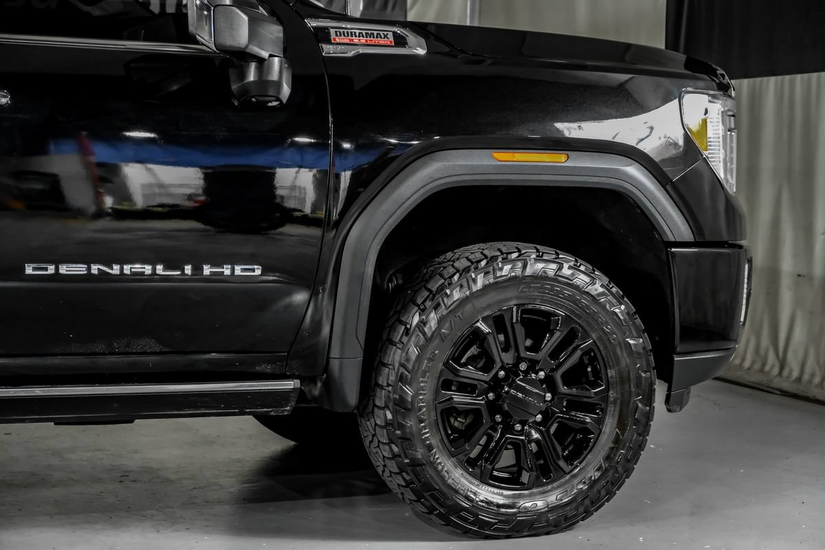 Used 2022 GMC Sierra 2500 Denali w/ Denali Black Diamond Edition AWD/4WD image 7