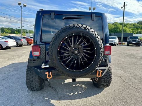 Used 2013 Jeep Wrangler Unlimited Sahara w/ Connectivity Group AWD/4WD image 3