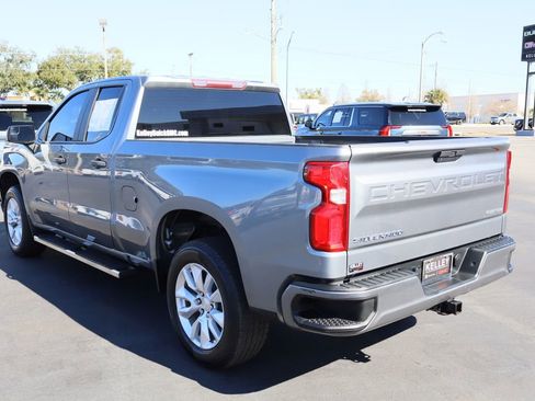 Used 2020 Chevrolet Silverado 1500 Custom w/ Custom Value Package image 6