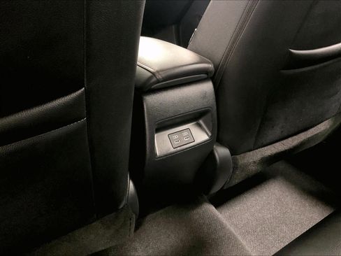 Used 2025 Toyota Corolla SE image 27