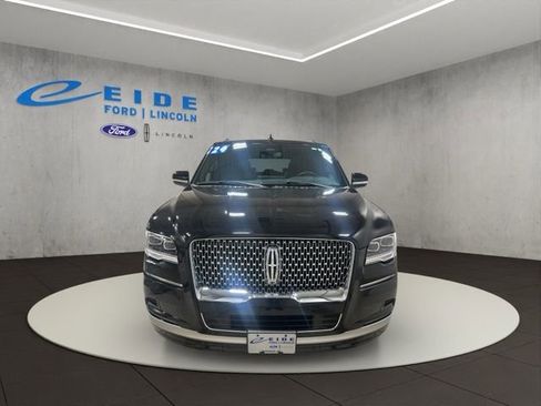 Used 2024 Lincoln Navigator Premiere image 6