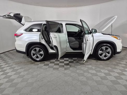 Used 2016 Toyota Highlander Limited Platinum AWD/4WD image 9