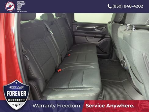 Used 2025 RAM 1500 Big Horn AWD/4WD image 30