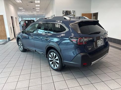 Used 2025 Subaru Outback Touring XT AWD/4WD image 5