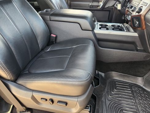 Used 2012 Ford F250 Lariat w/ Lariat Interior Pkg AWD/4WD image 14