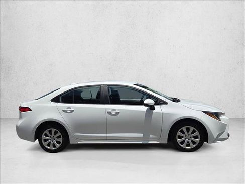 Used 2024 Toyota Corolla LE FWD image 4