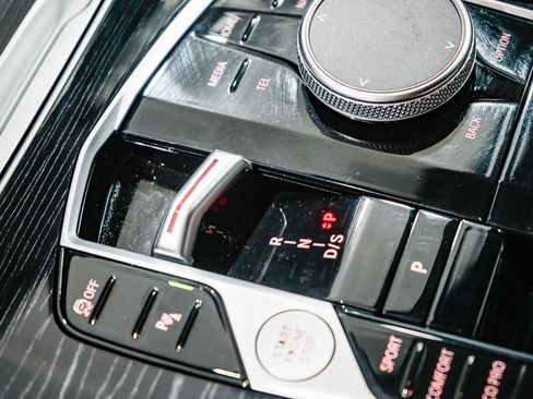 Used 2024 BMW X5 xDrive40i w/ M Sport Package image 21