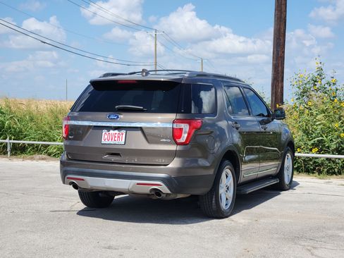 Used 2016 Ford Explorer XLT w/ Equipment Group 202A AWD/4WD image 7
