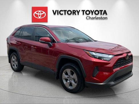 Used 2025 Toyota RAV4 XLE AWD/4WD image 5
