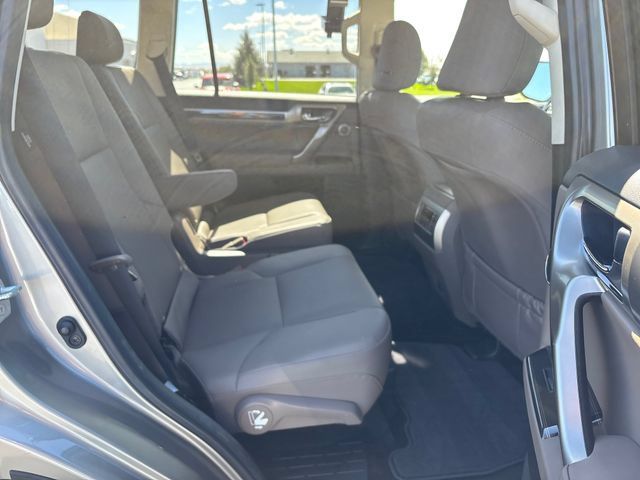 Used 2021 Lexus GX 460 Premium w/ Accessory Package AWD/4WD image 24