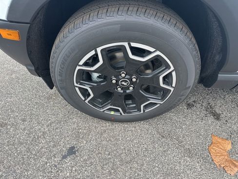 New 2025 Ford Bronco Sport Outer Banks w/ Outer Banks Tech Package+ image 9