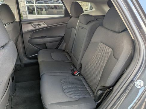 Used 2023 Kia Sportage LX image 21