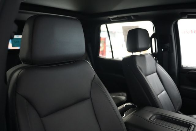 Used 2024 Chevrolet Tahoe Z71 w/ Luxury Package AWD/4WD image 25