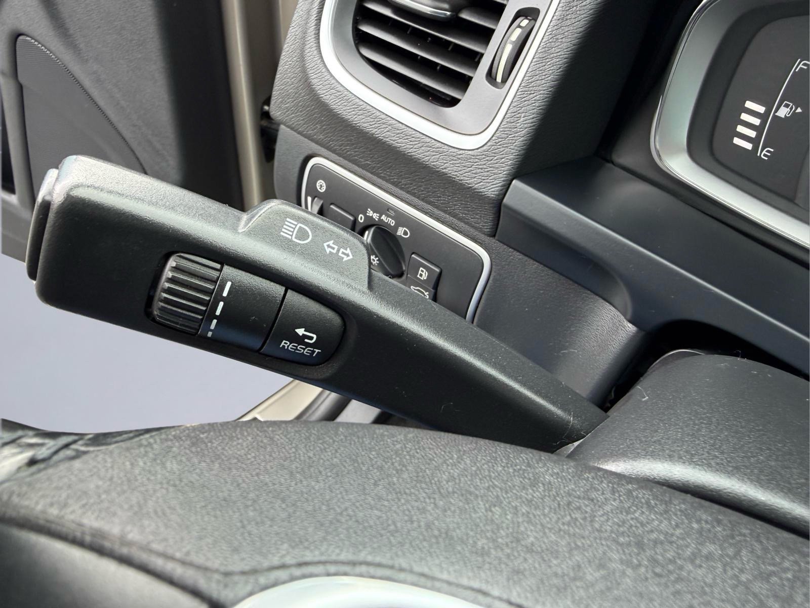 Used 2015 Volvo S60 T5 Platinum FWD image 30
