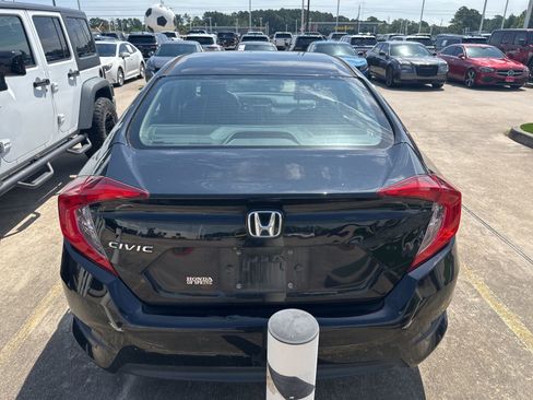 Used 2018 Honda Civic LX image 3