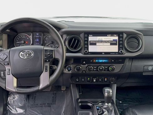 Certified 2020 Toyota Tacoma TRD Off-Road w/ TRD Premium Off Road Package image 17
