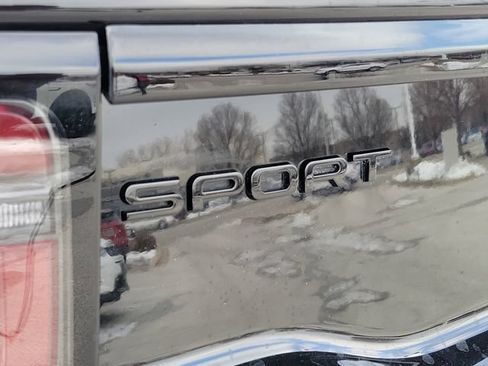 Used 2025 Land Rover Discovery Sport Dynamic SE AWD/4WD image 11