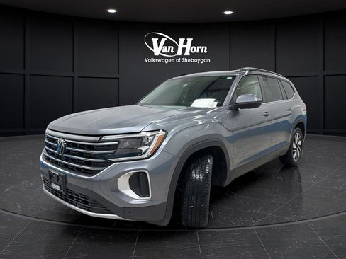 Used 2025 Volkswagen Atlas SE image 7