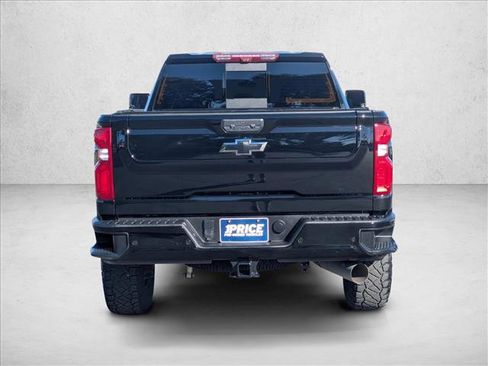 Certified 2022 Chevrolet Silverado 2500 LTZ w/ LTZ Plus Package image 7