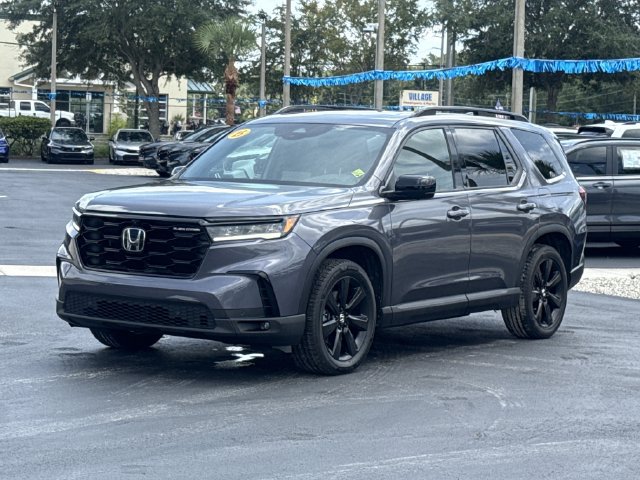 Certified 2025 Honda Pilot Black Edition image 12