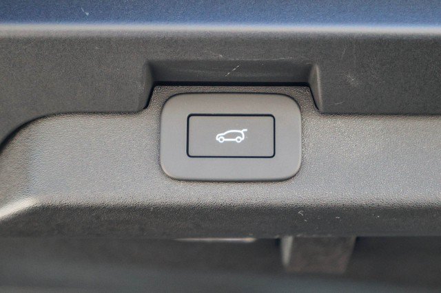 Certified 2025 Land Rover Discovery Dynamic SE AWD/4WD image 34
