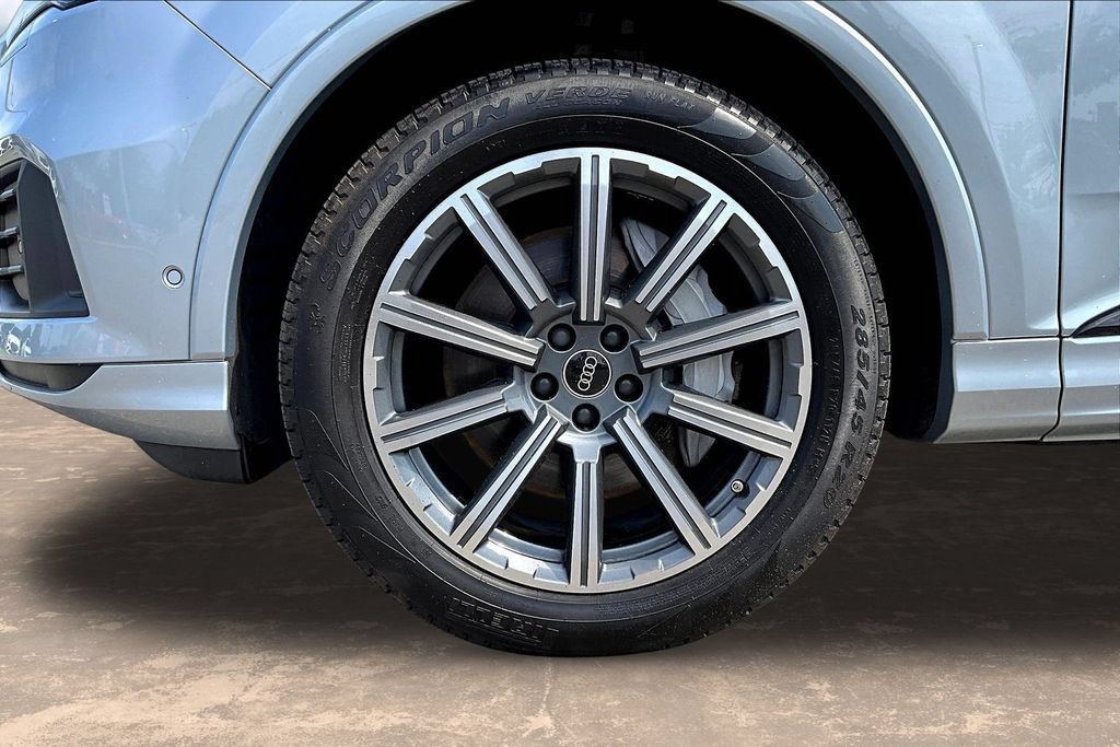 Used 2023 Audi Q7 2.0T Premium Plus w/ Premium Plus Package AWD/4WD image 34