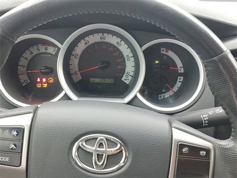 Used 2013 Toyota Tacoma PreRunner w/ Convenience Pkg image 12