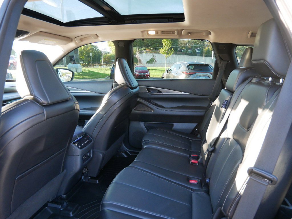 Used 2024 INFINITI QX60 Luxe AWD/4WD image 11