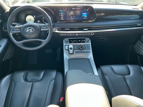 Certified 2023 Hyundai Palisade Calligraphy image 23