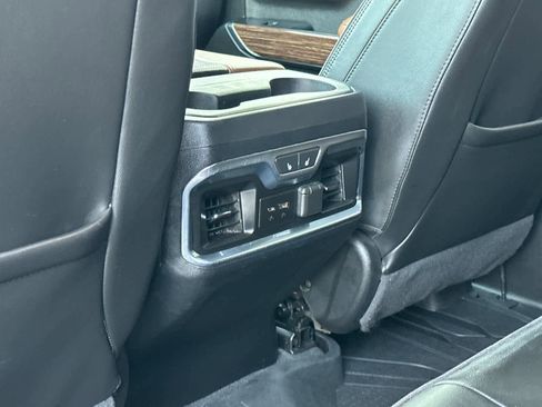 Used 2020 Chevrolet Silverado 2500 High Country image 14